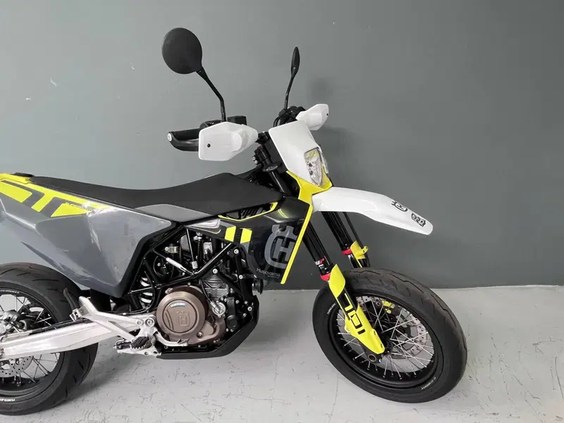 Husqvarna 701 Supermoto (2023 - 25) (12)