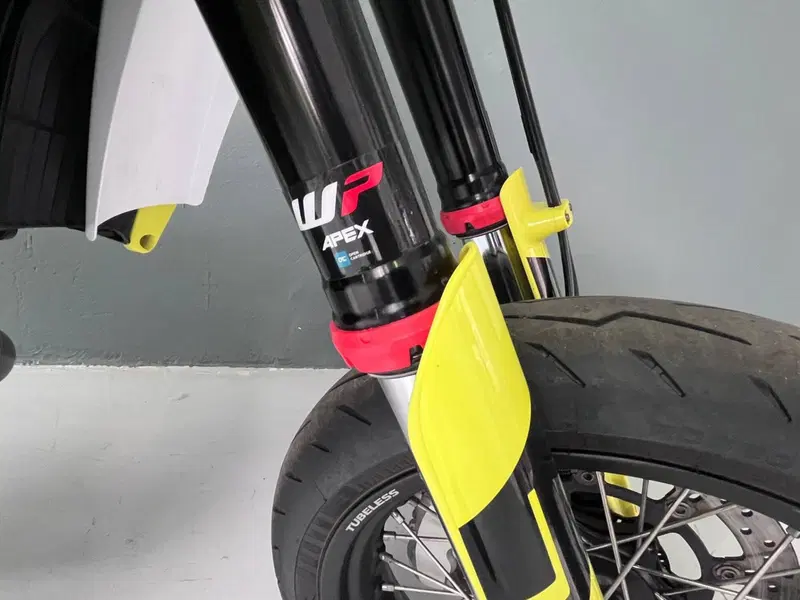 Husqvarna 701 Supermoto (2023 - 25) (16)