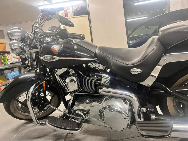 Harley-Davidson 1584 Springer Classic (2006 - 07) - FLSTSC