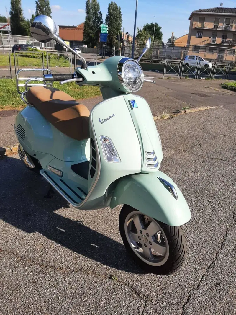 Vespa GTS 300 Hpe (2021 - 22)