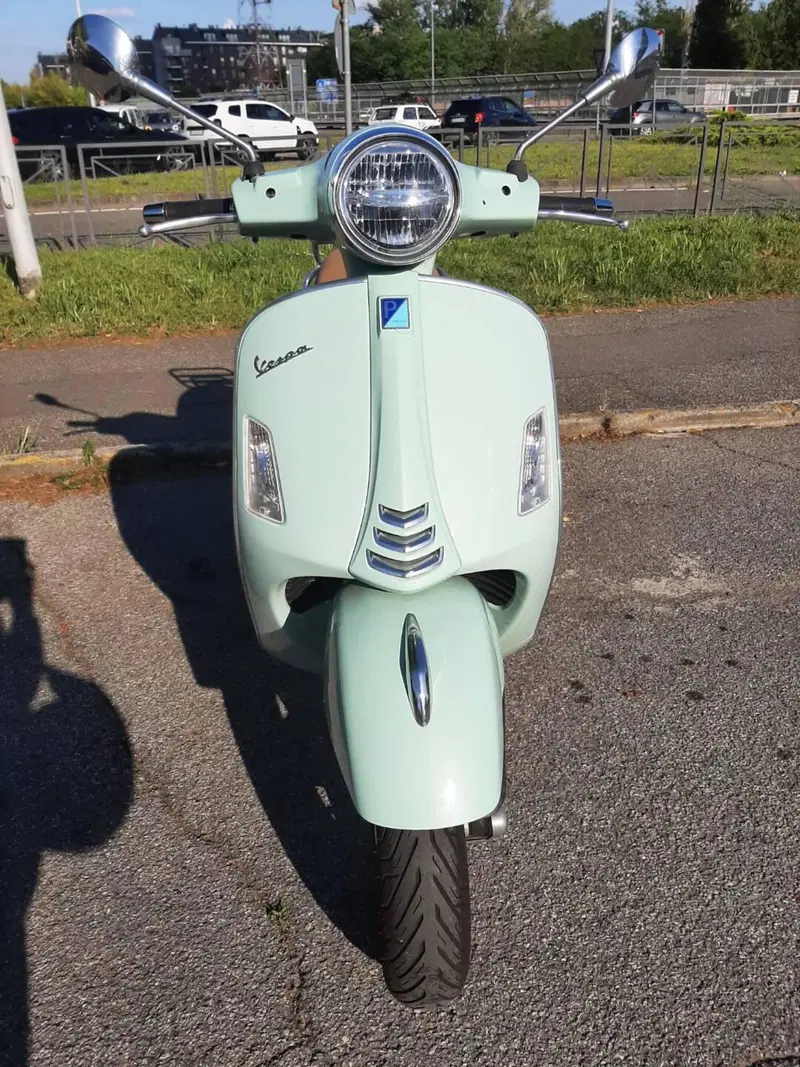 Vespa GTS 300 Hpe (2021 - 22) (4)