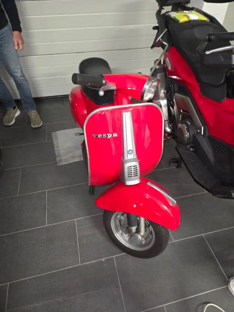 Piaggio Vespa 50 special 4 marce faro quadrato