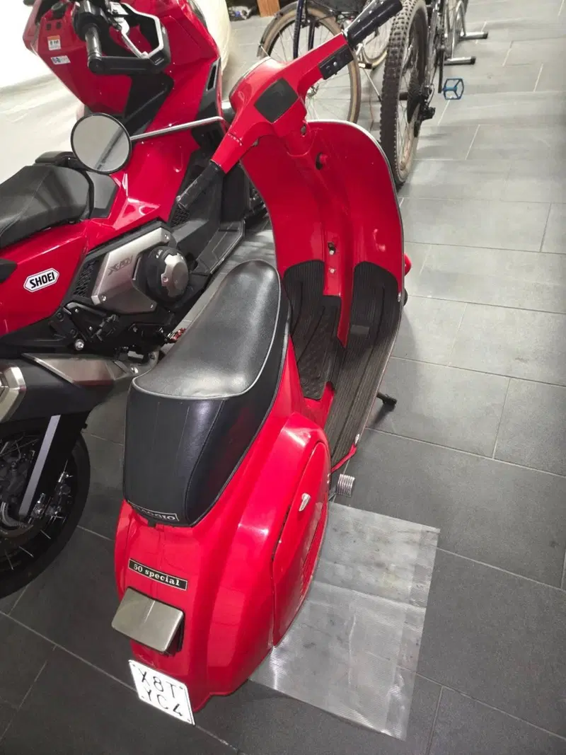 Piaggio Vespa 50 special 4 marce faro quadrato (2)