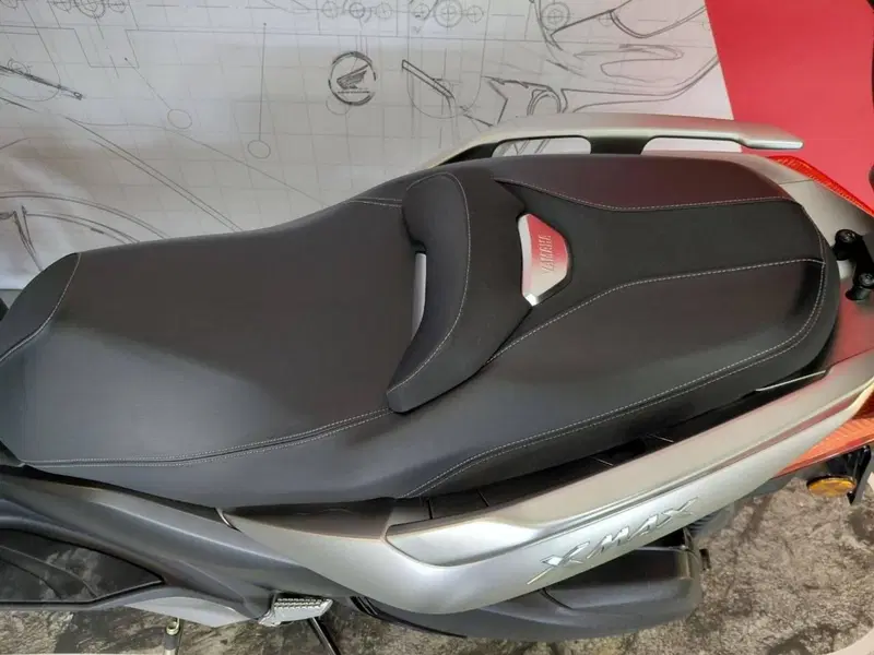 Yamaha X-Max 300 ABS (2017 - 20) (4)