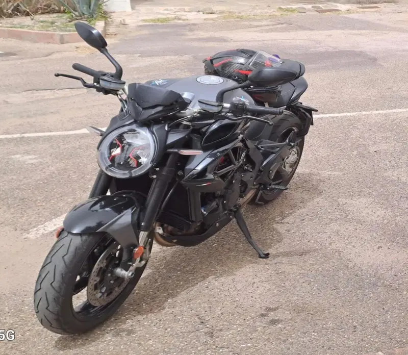 MV Agusta Brutale 800 RR (2021 - 25) (5)