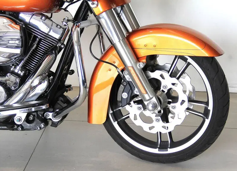 Harley-Davidson 1690 Street Glide Special (2014 - 16) - FLHX (2)