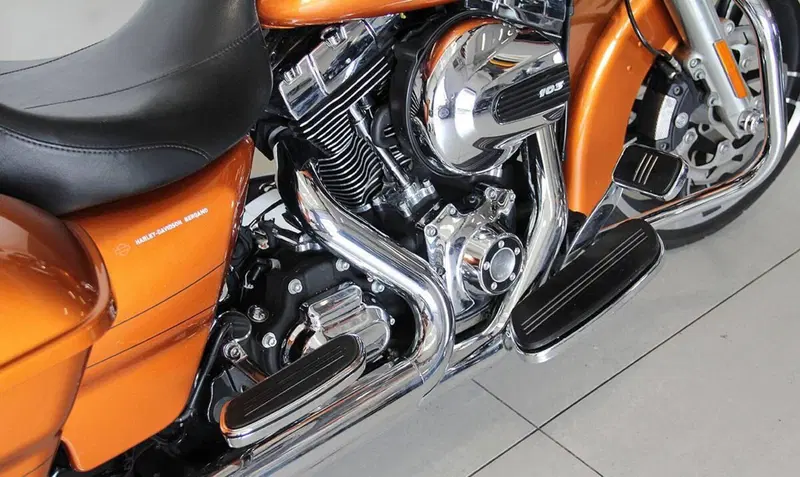 Harley-Davidson 1690 Street Glide Special (2014 - 16) - FLHX (8)