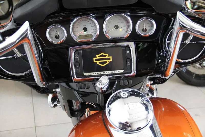 Harley-Davidson 1690 Street Glide Special (2014 - 16) - FLHX (13)