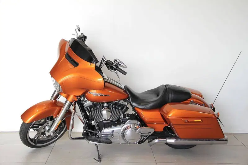 Harley-Davidson 1690 Street Glide Special (2014 - 16) - FLHX (14)