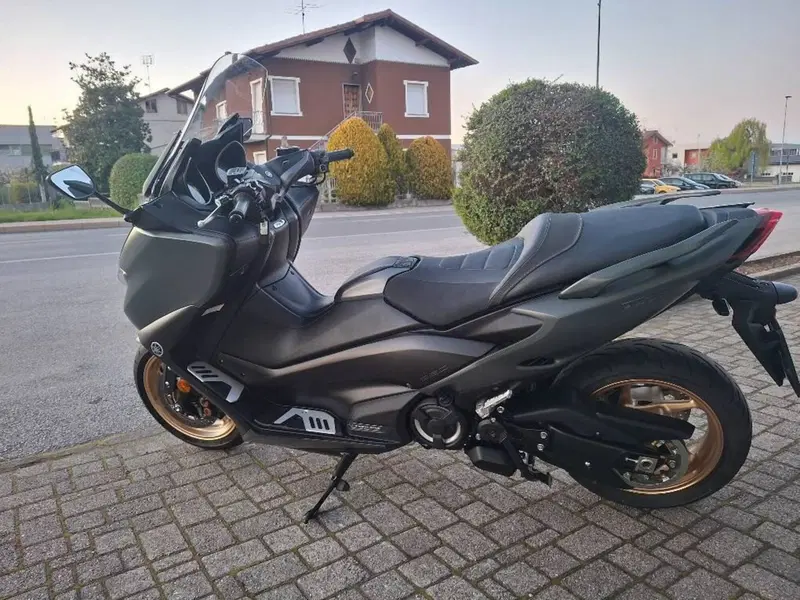 Yamaha T-Max 560 (2020 - 21) (4)