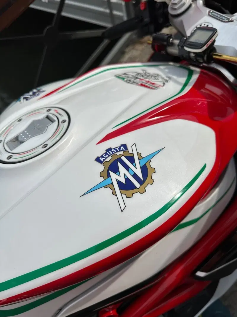 MV Agusta F3 800 RC (2018) (10)