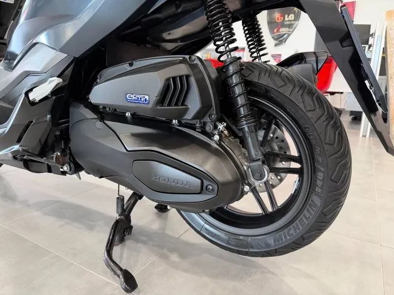 Honda Forza 350 (2022 - 24) (13)