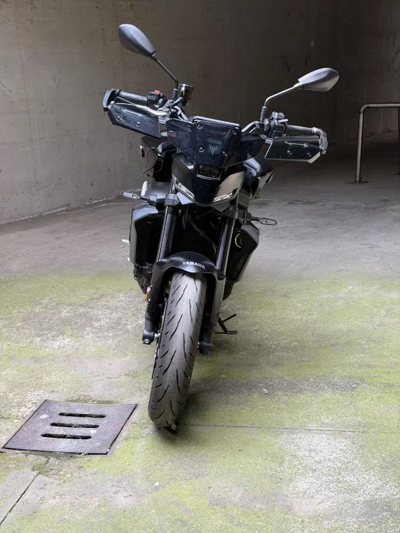 Yamaha MT-09 Y-AMT (2024 - 26) (2)