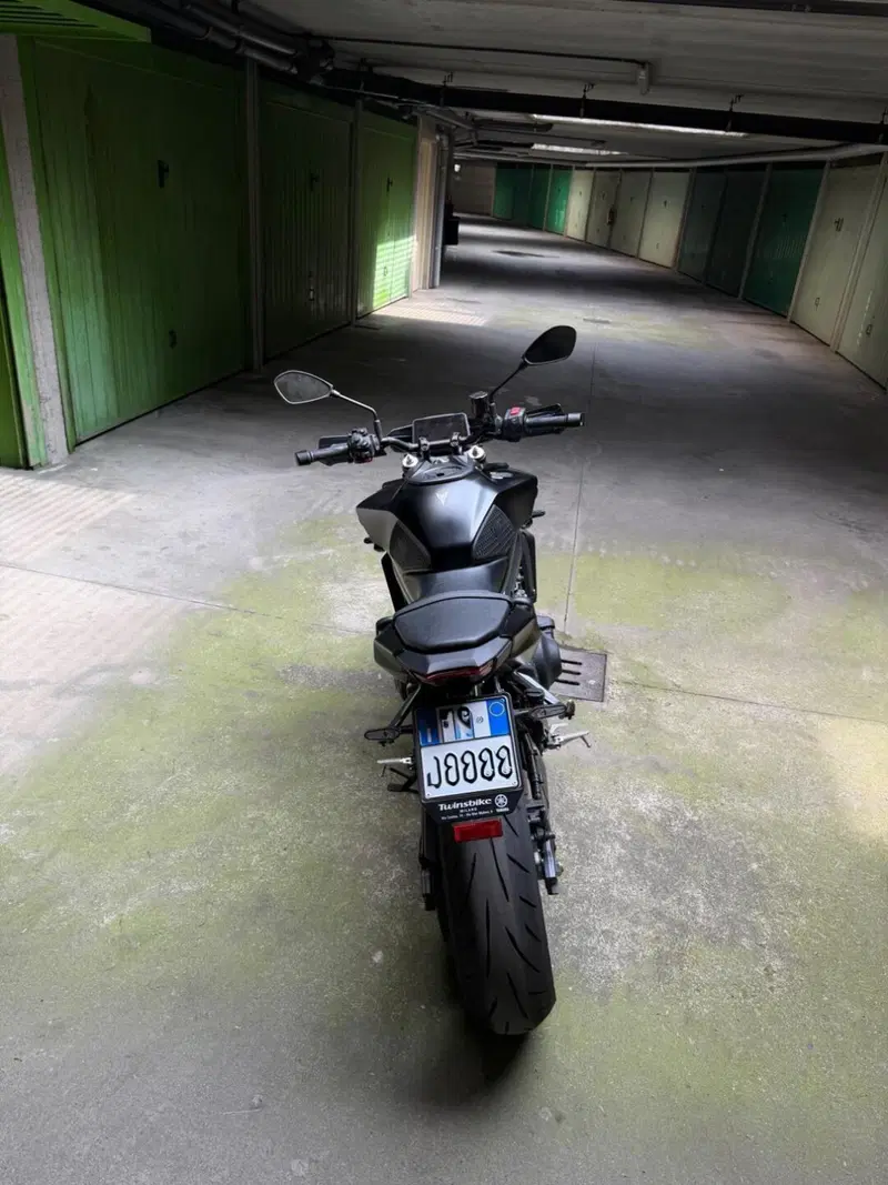 Yamaha MT-09 Y-AMT (2024 - 26) (4)