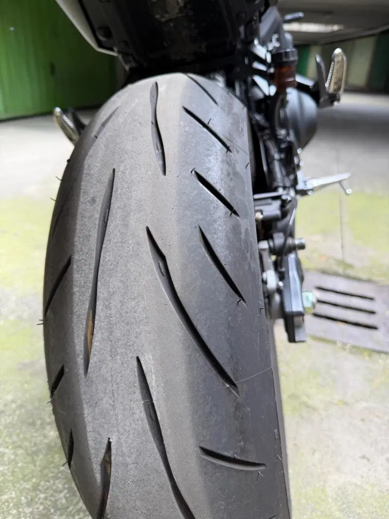 Yamaha MT-09 Y-AMT (2024 - 26) (7)
