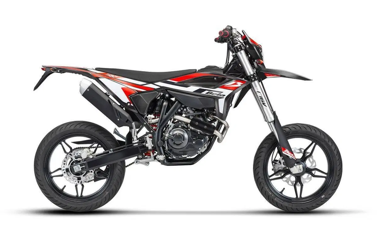 Betamotor RR 125 4T Motard T (2025 - 26) (2)