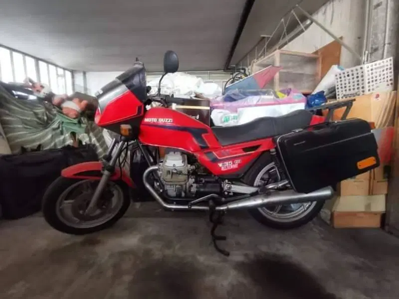 Moto Guzzi V35 III (4)