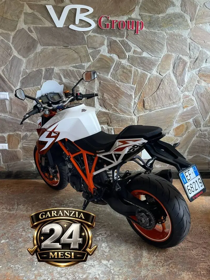 KTM 1290 Super Duke R SE ABS (2016) (3)