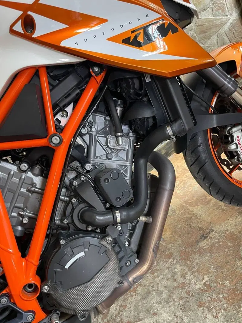 KTM 1290 Super Duke R SE ABS (2016) (11)