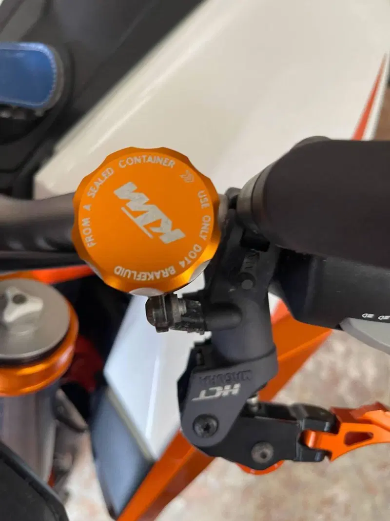 KTM 1290 Super Duke R SE ABS (2016) (15)