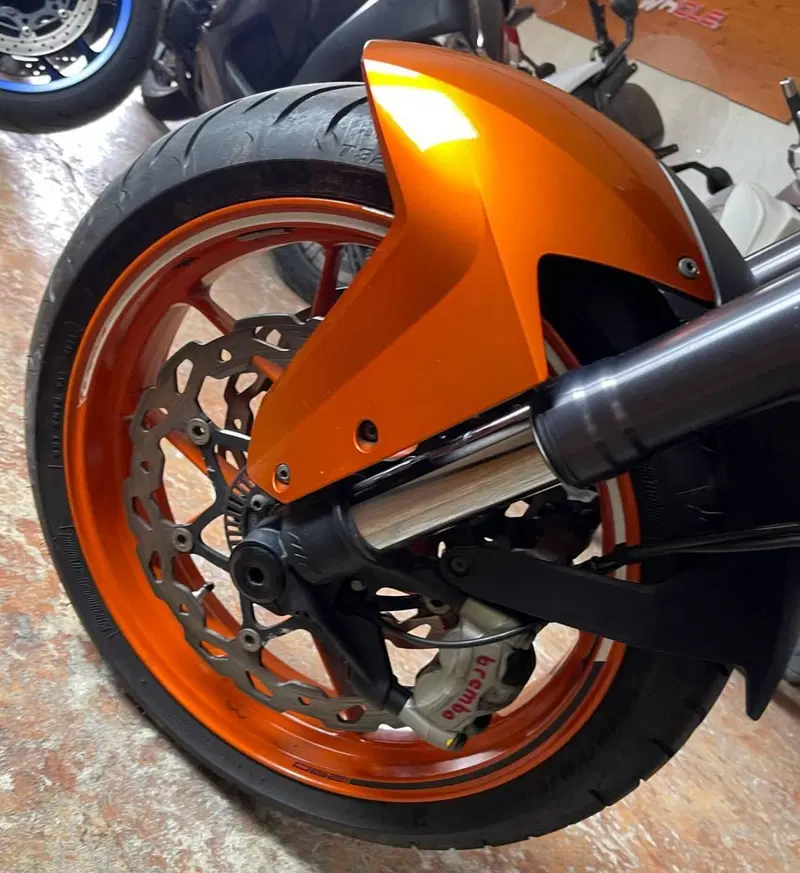 KTM 1290 Super Duke R SE ABS (2016) (19)