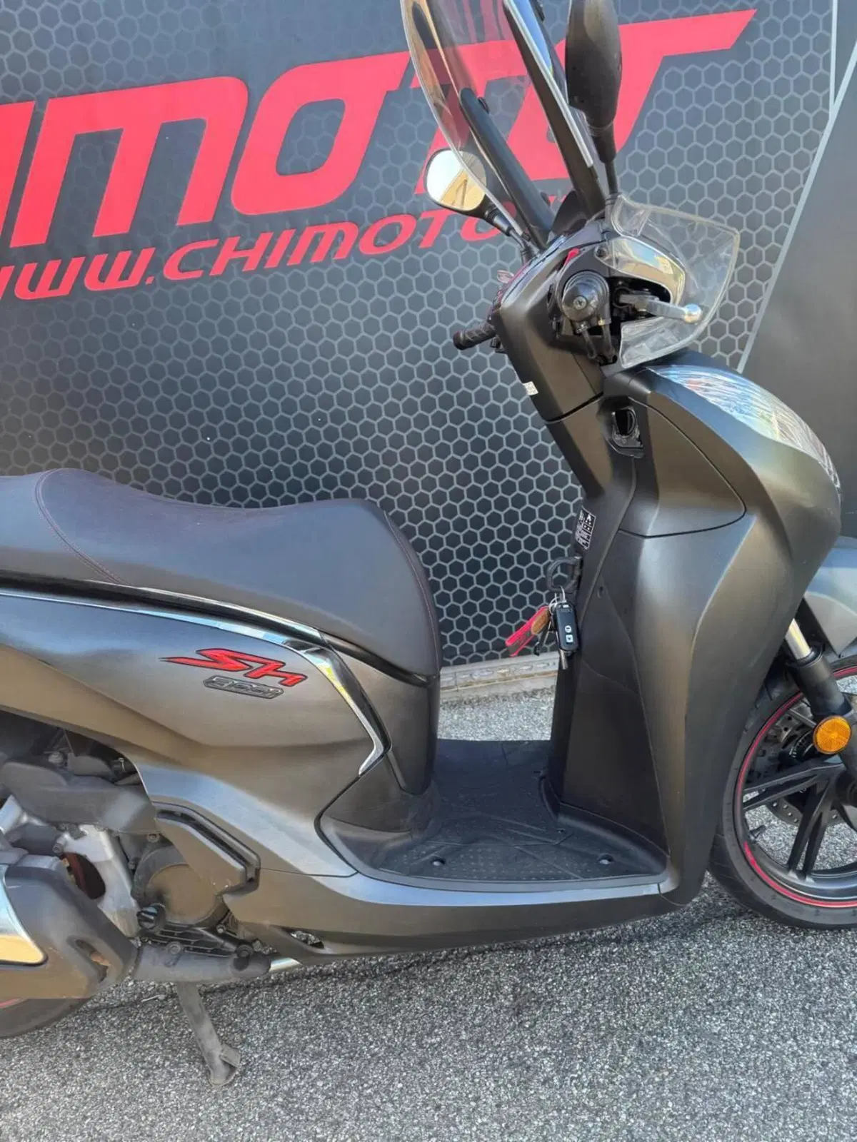 Honda SH 300 i ABS (2016 - 20) (8)