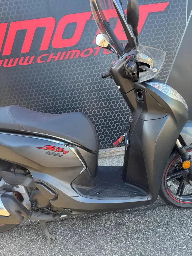 Honda SH 300 i ABS (2016 - 20) (8)