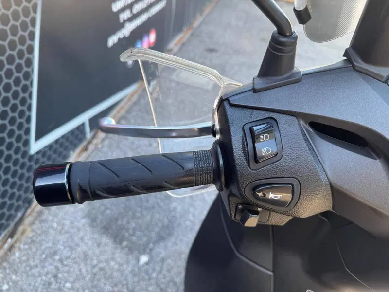Honda SH 300 i ABS (2016 - 20) (17)