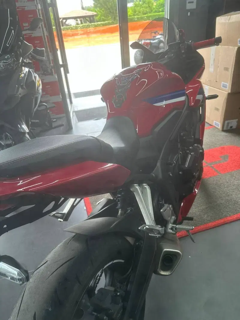 Honda CBR 650 R E-Clutch (2024 - 26) (7)