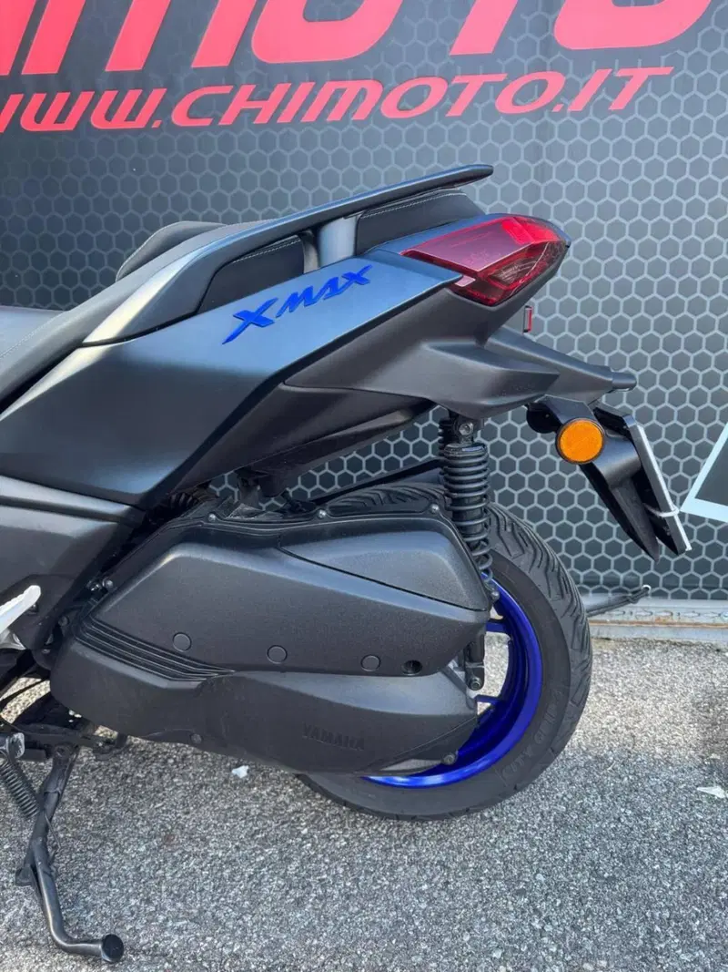 Yamaha X-Max 300 (2021 - 24) (8)