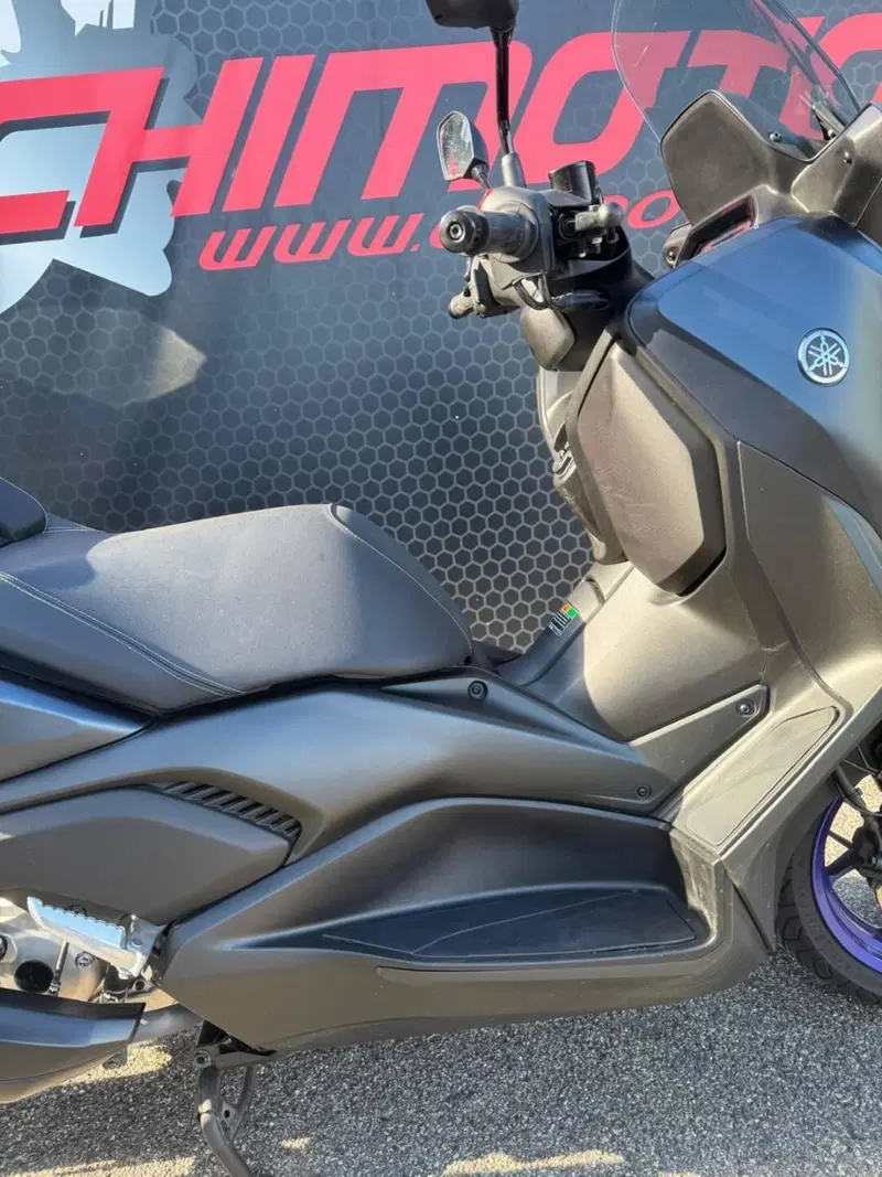 Yamaha X-Max 300 (2021 - 24) (11)