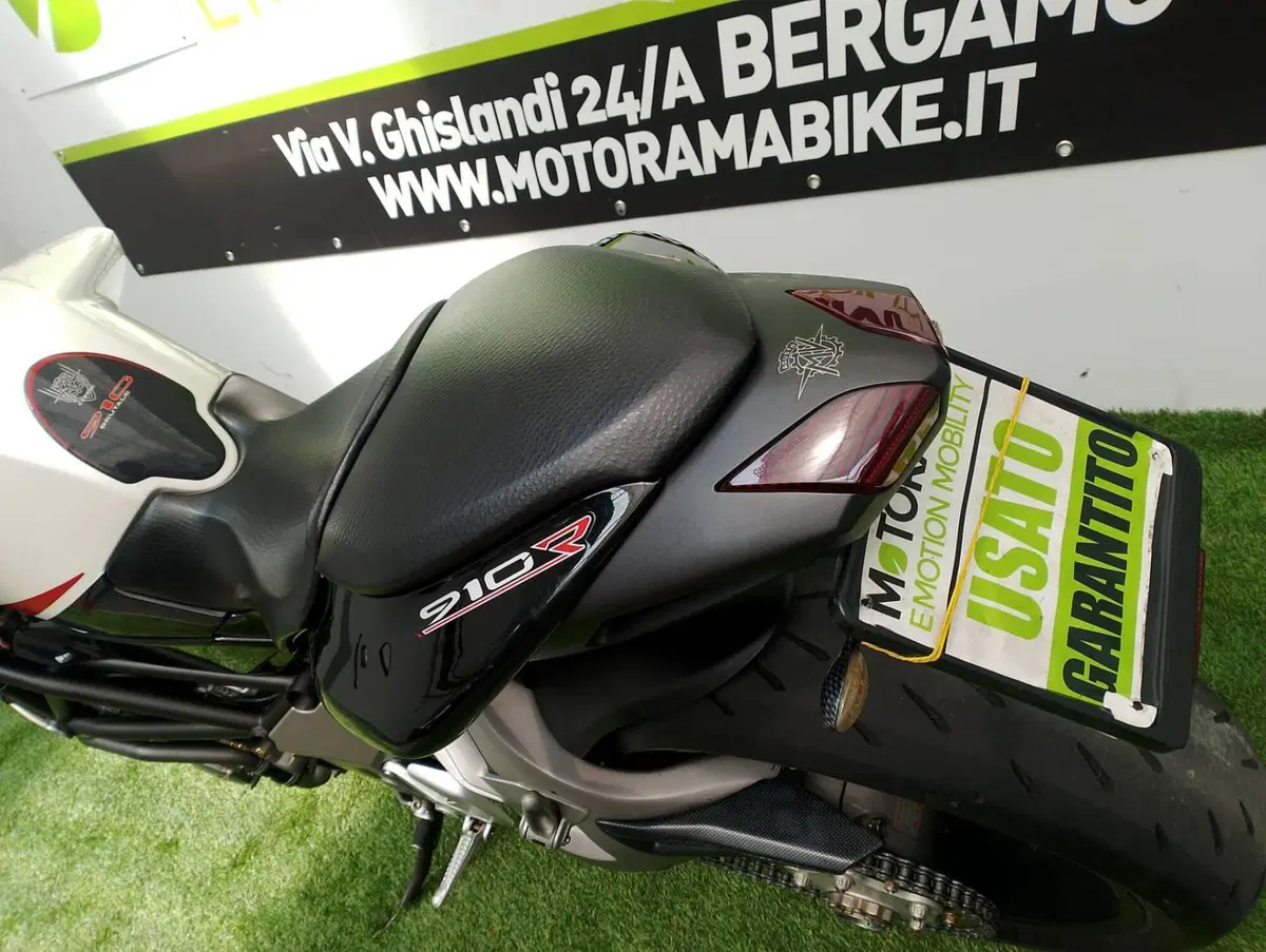 MV Agusta Brutale 910 R (2006 - 11) (8)