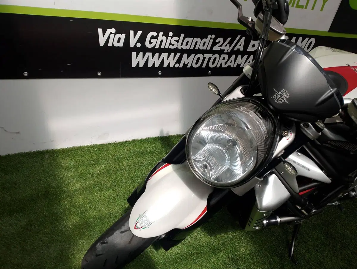 MV Agusta Brutale 910 R (2006 - 11) (9)