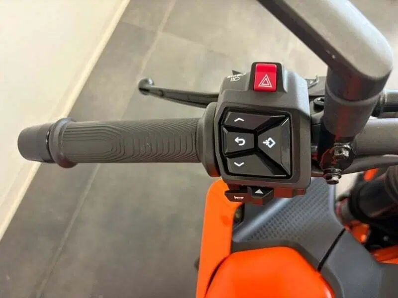 KTM 390 Duke (2024 - 25) (14)