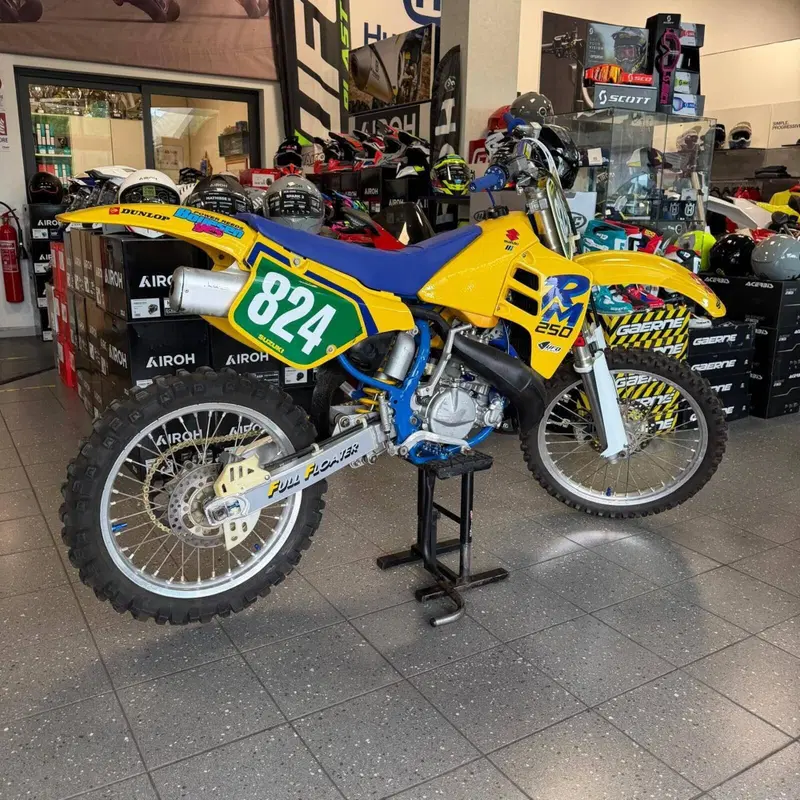 Suzuki rm (4)