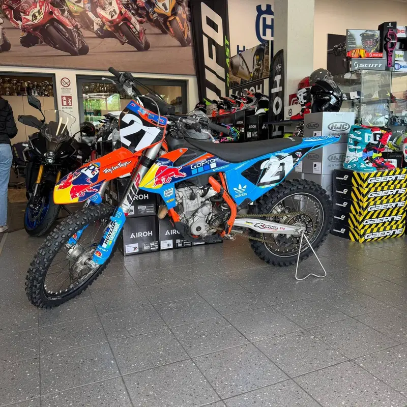 KTM 250 SX-F (2022) (2)