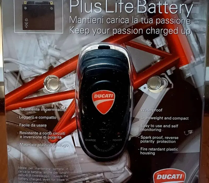 Caricabatteria moto Ducati e Optimate 3 (2)