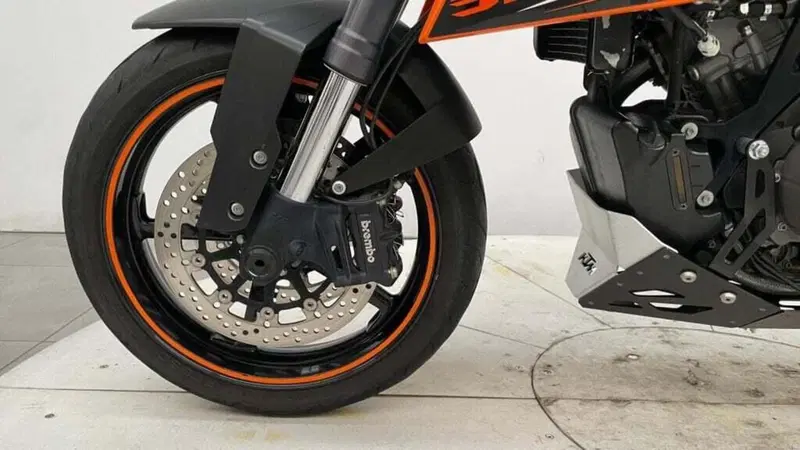 KTM 990 Supermoto R (2009 - 11) (3)