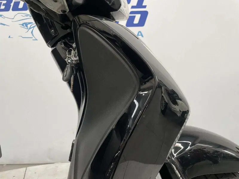 Honda SH 125 i ABS (2013 - 17) (2)