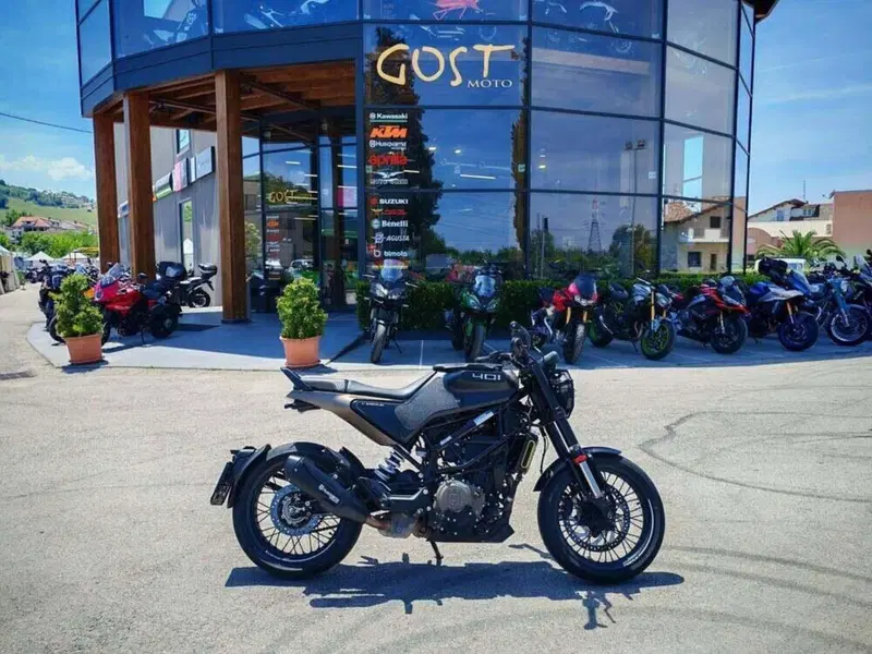Husqvarna Svartpilen 401 (2021 - 23) (2)