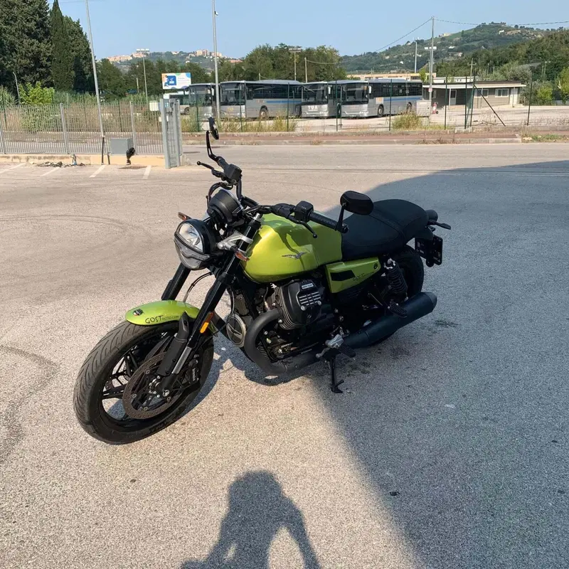 Moto Guzzi V7 Sport (2025 - 26) (3)