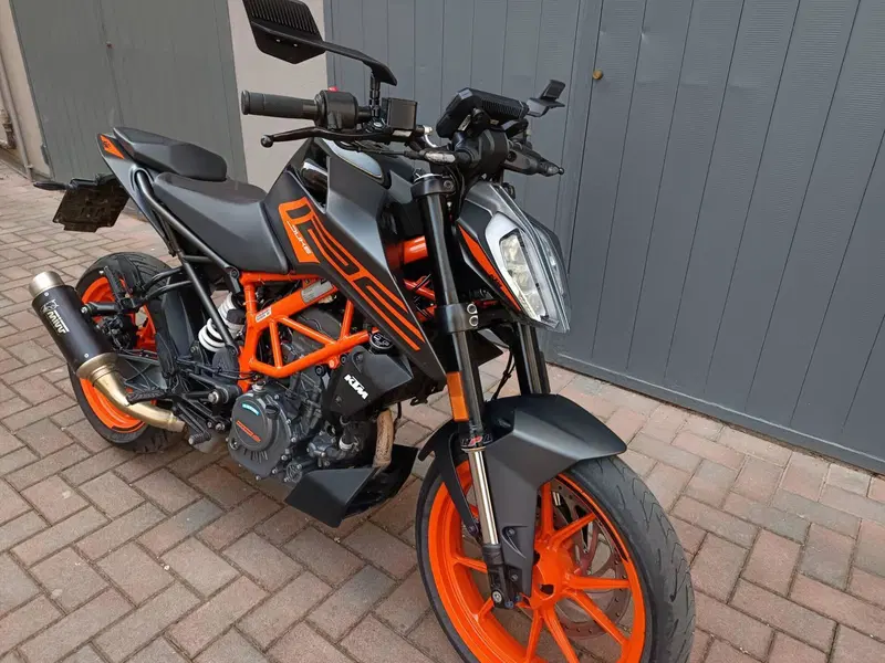 KTM 125 Duke (2021 - 23) (2)