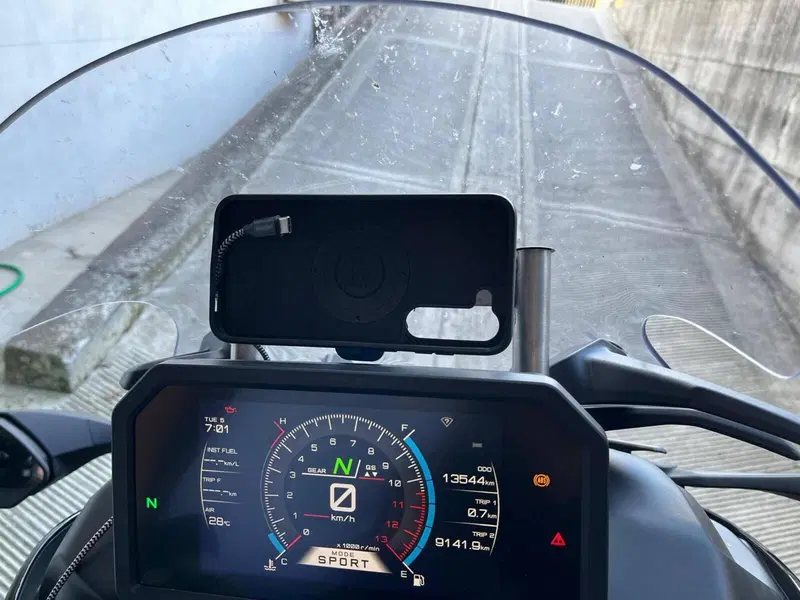 Yamaha Niken 890 GT (2023 - 26) (7)