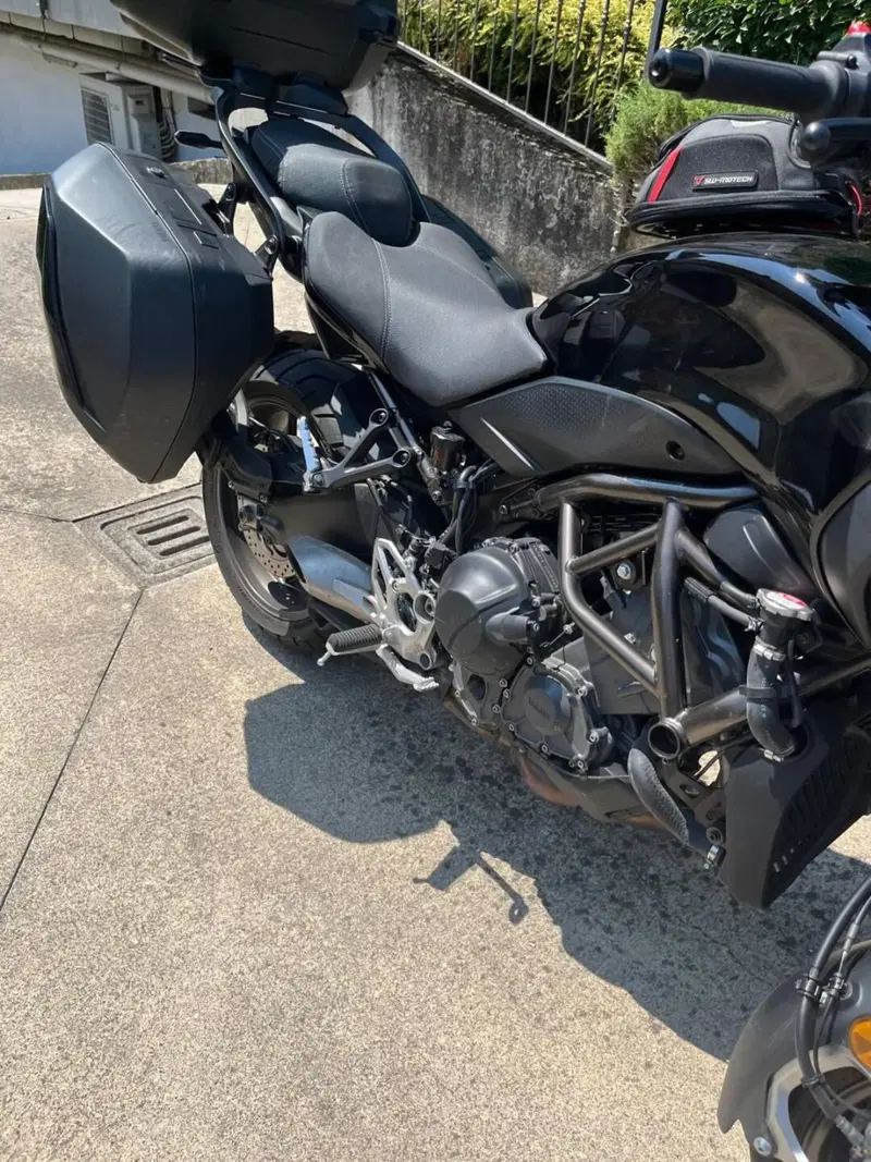 Yamaha Niken 890 GT (2023 - 26) (9)