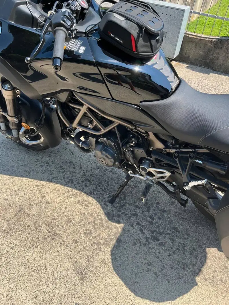 Yamaha Niken 890 GT (2023 - 26) (11)