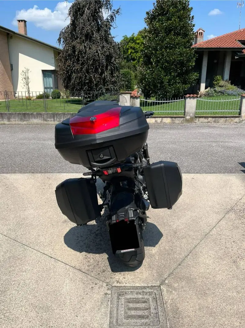 Yamaha Niken 890 GT (2023 - 26) (15)