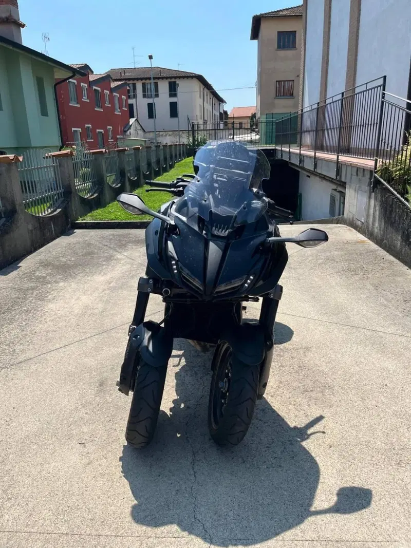 Yamaha Niken 890 GT (2023 - 26) (17)