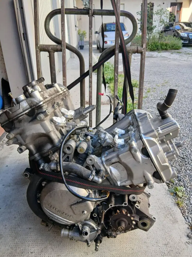 Honda vfr 800 v-tech ricambi