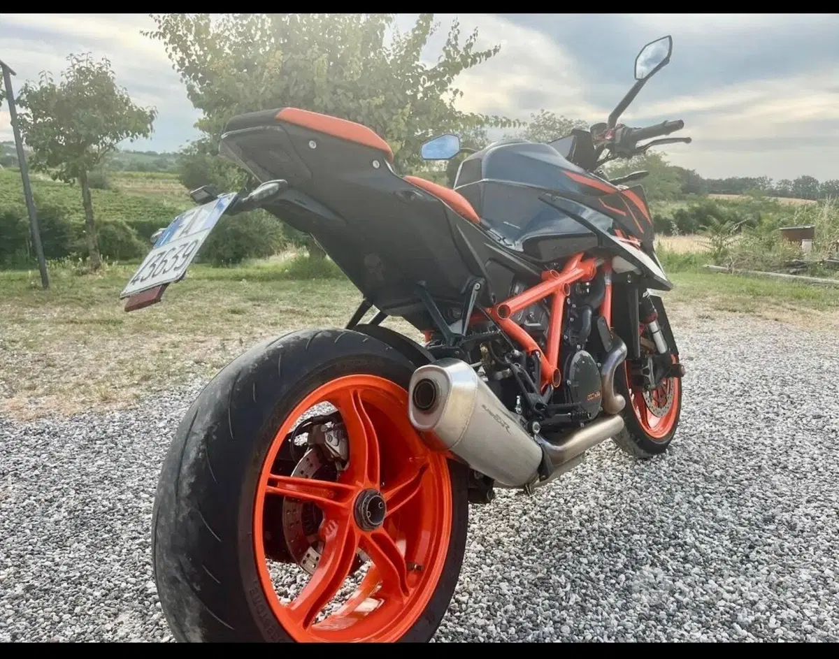 KTM 1290 Super Duke R (2022 - 23) (5)