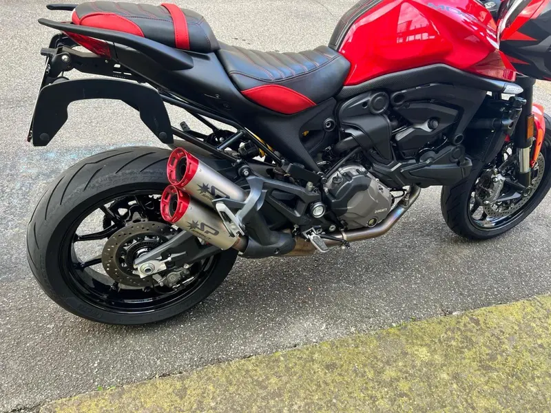 Ducati Monster 937 + (2021 - 25) (3)
